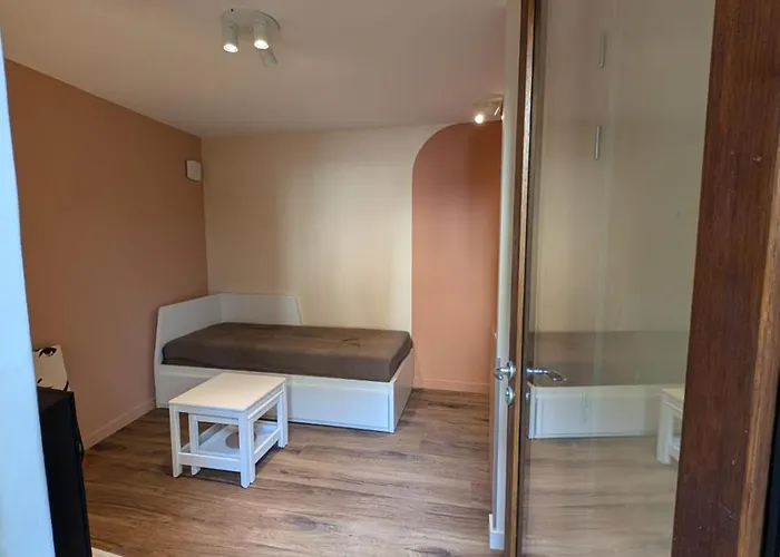 4 Apartment