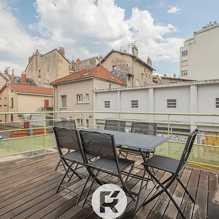 Apartment 4 *