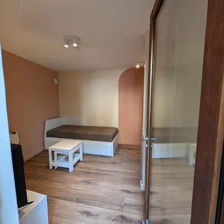 4 Apartment